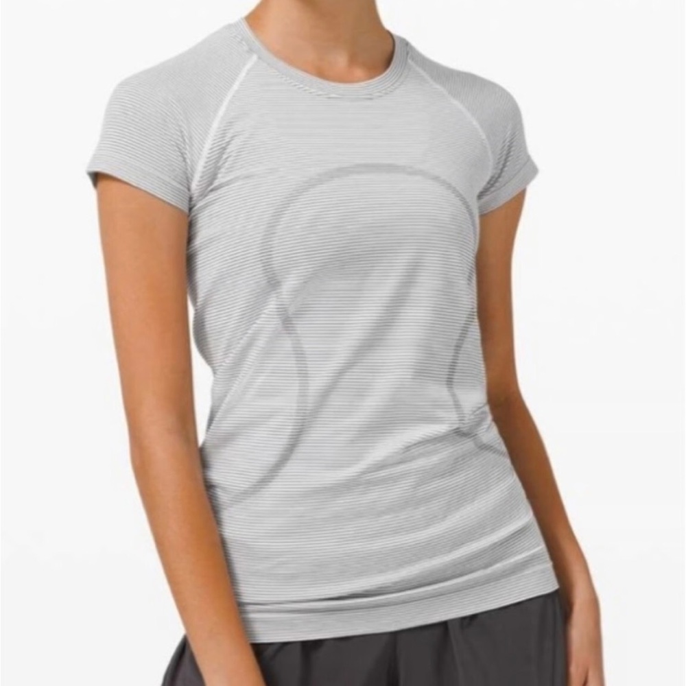 Lululemon Women's Gray Striped Top Size 10
